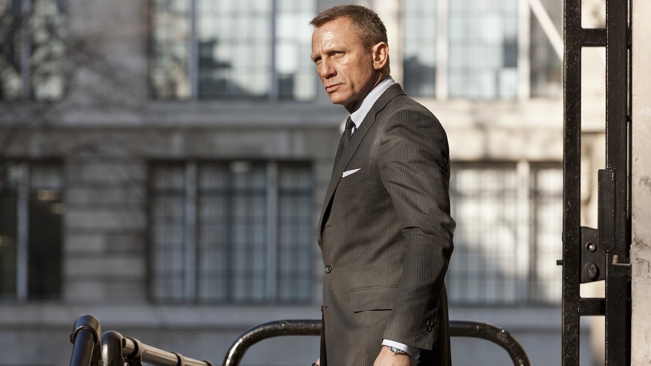 Daniel Craig Reveals How James Bond Has Influenced His Work On The Knives Out Franchise
