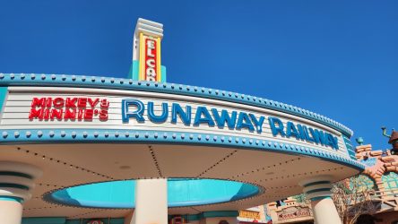 I've Seen Disneyland Cast Members Go the Extra Mile, But This Mickey And Minnie's Runaway Railway Viral Video Is On Another Level