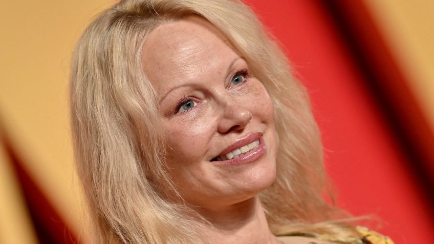 Pamela Anderson's Been Praised For Going Makeup Free On Red Carpets. Her Sons Were 'Horrified'