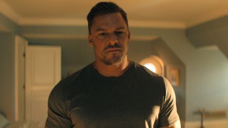 I Just Found Out The Insane Number Of Calories It Takes To Keep Alan Ritchson Fed While He's Training For Reacher, And I Have No Words