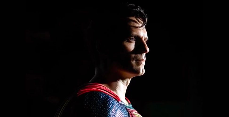 Henry Cavill Confirms Superman Return & Teases DCEU Future With New Image