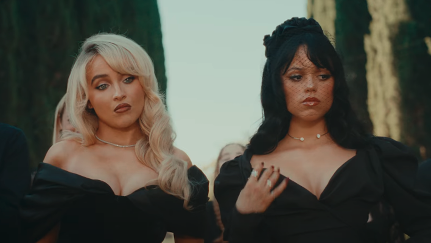 I Thought Jenna Ortega Looked Awesome At SNL 50. I Wasn’t Alone, As Fans Are All Over Sabrina Carpenter’s Epic Shoutout