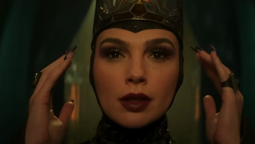 Gal Gadot Took Her Evil Queen Shenanigans To Disneyland After Snow White’s Premiere, And I’m Loving These Pics With Other Disney Villains