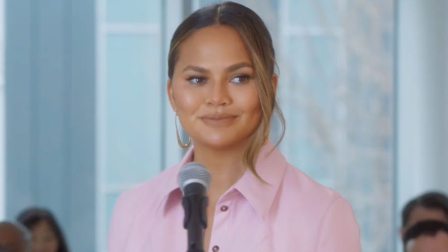 Chrissy Teigen Shared Amusing Date Night Post With John Legend, But I Can’t Stop Staring At Their Wild Christmas Tree