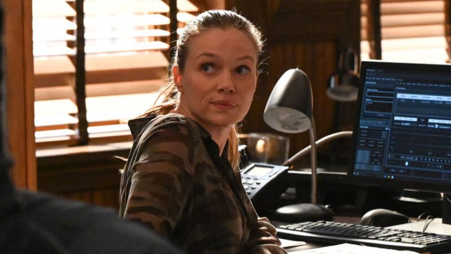 As Tracy Spiridakos Sends 'Mad Love' For Chicago P.D. Premiere Day, Here's How The Former Star's Absence Is Already Affecting Season 12