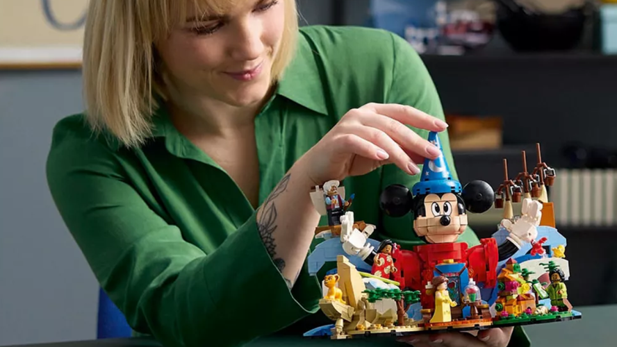 I'm Not The Biggest Disney Fan, But This Magical LEGO Set Deal Is Getting All My Money