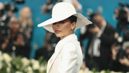 My Favorite Thing About The Met Gala Was Zendaya Totally Peeping On Diana Ross’ Carpet Walk