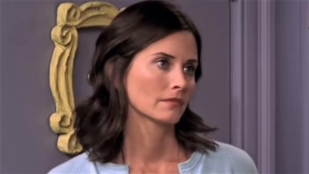 Courteney Cox Hilariously Updates The Tampon Commercial She Starred In Before Friends Became A Hit