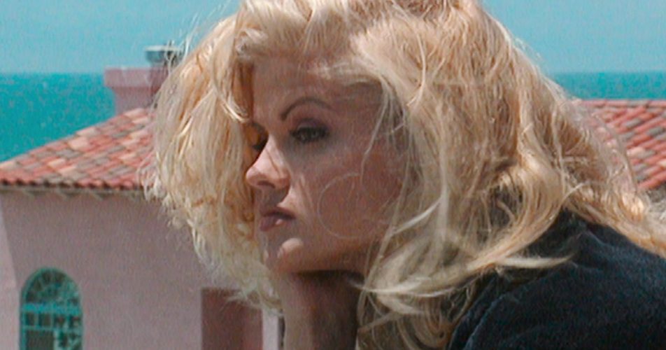 Anna Nicole Smith: You Don't Know Me Trailer Brings the Late Model's Story to Netflix