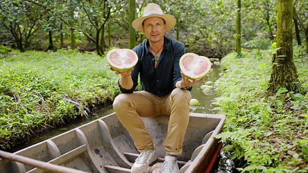 Why Phil Keoghan Is Trying To ‘Reset’ Ahead Of Season 37 Of The Amazing Race Hitting The Schedule