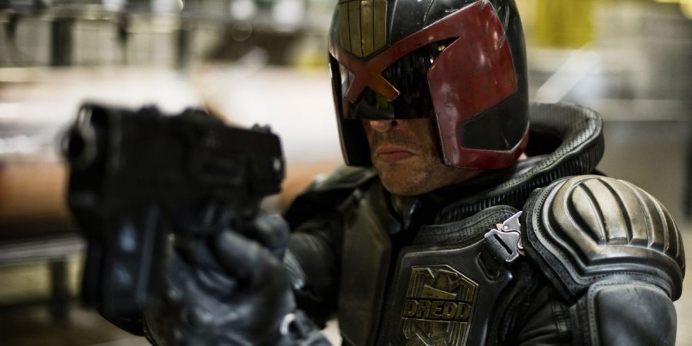 'Dredd' Writer Alex Garland Recalls the "Bloody Mess" Surrounding Pete Travis Directing Controversy