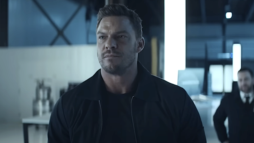 Reacher Fans Had The Funniest Reactions After Alan Ritchson Revealed His 8-Word Mantra To Keep Pushing Through Grueling Workouts