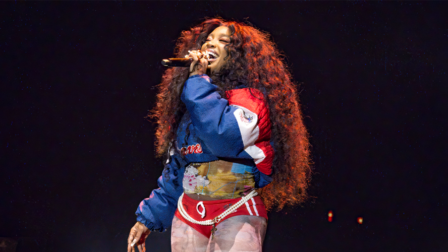 How To Watch SZA At Glastonbury And Stream Friday's Pyramid Stage Headline Set