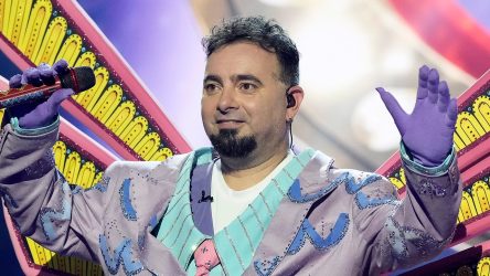 The Masked Singer’s Chris Kirkpatrick Opens Up About Sharing The Stage With William Shatner And Eric Idle And Why He ‘Lost His Mind’